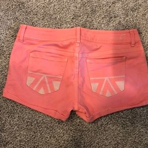 American eagle salmon/coral shorts